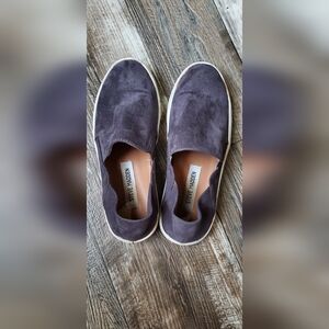 Steve Madden Slip- Ons (size 7)